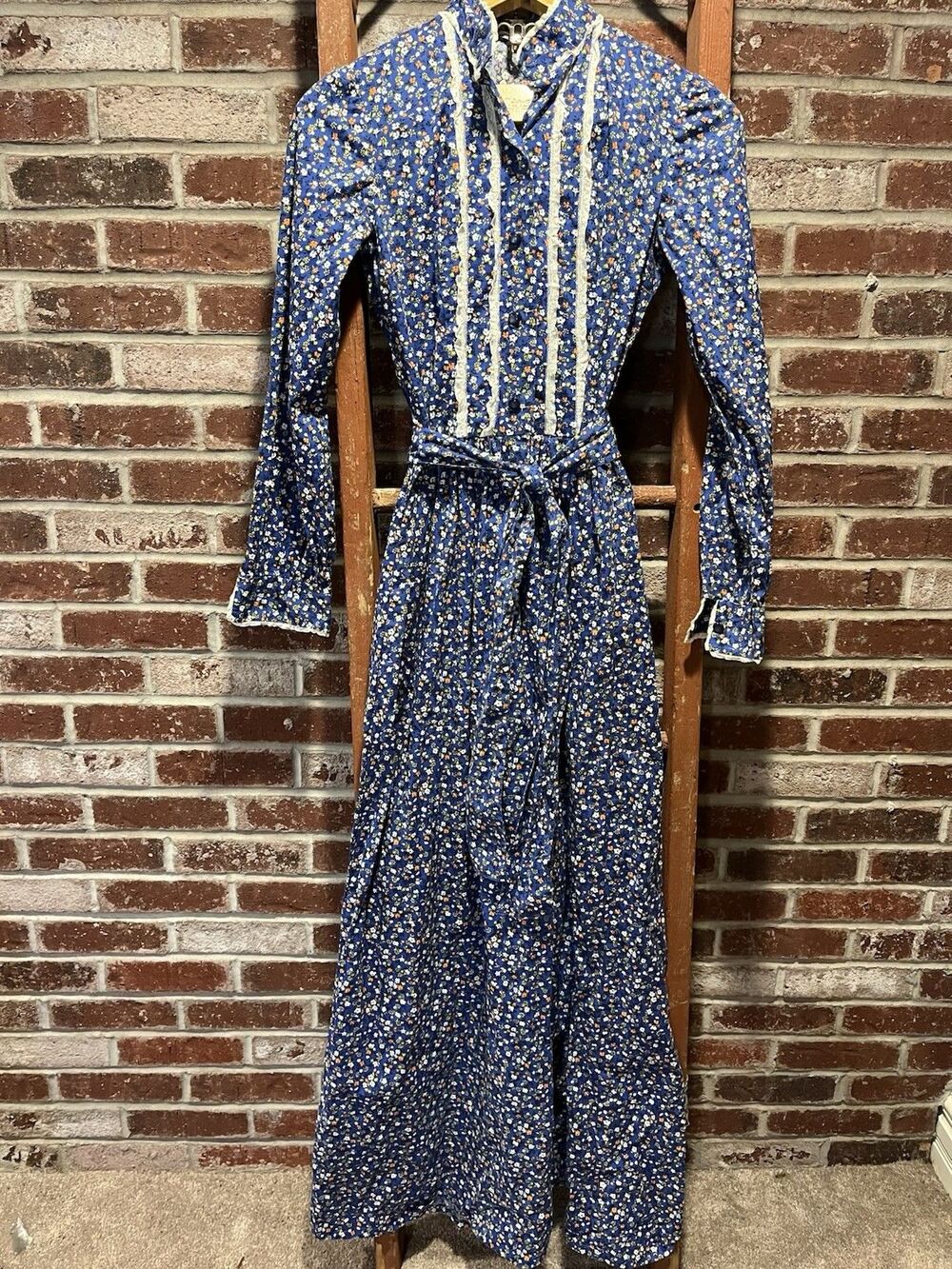 Vintage 70s Pioneer Reenactment Costume Prairie Dress Small Blue Floral Button